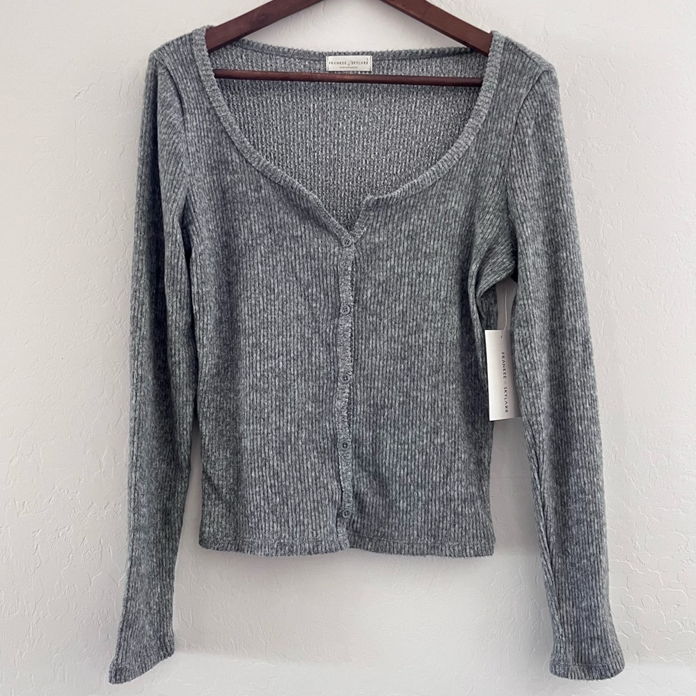 NWT Frankee & Skylarr Gray Ribbed Button-Up Cardigan Size Junior’s Large